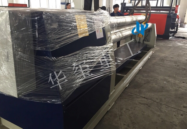 萬(wàn)能式卷板機.jpg