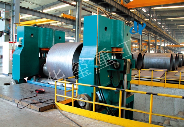 1594277778937840.jpg 大型上輥萬(wàn)能式卷板機.jpg